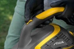 Stiga BL 130c V Elektrische Bladblazer Met Zuigfunctie - 2,6kW - 92m/s - 7m³/min -Gereedschap Winkel 1b218037f00ce215452f5324c247db19