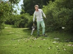 Stiga BL 130c V Elektrische Bladblazer Met Zuigfunctie - 2,6kW - 92m/s - 7m³/min -Gereedschap Winkel 1c6692587645c6f20aba6a8eb6c81490