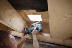 Bosch GST 18 V-LI S SOLO 18V Li-Ion Accu Decoupeerzaag Body - T-greep - Variabel - 06015A5100 7 Bosch GST 18 V-LI S SOLO 18V Li-Ion Accu Decoupeerzaag Body - T-greep - Variabel - 06015A5100 -Gereedschap Winkel 223a5417924138b1af32def512135862