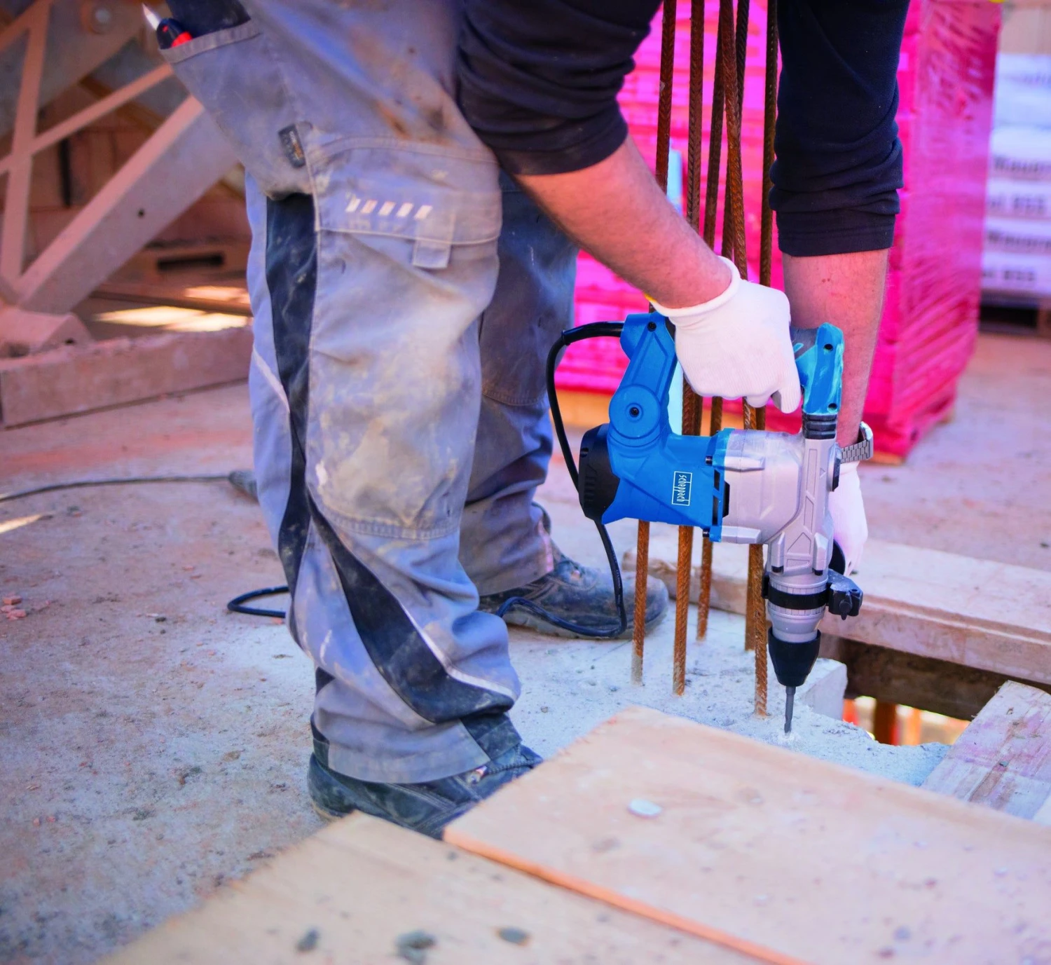 Scheppach DH1300PLUS SDS-Plus Boorhamer In Koffer - 1250W - 5J - 5907902901 6 Scheppach DH1300PLUS SDS-Plus Boorhamer In Koffer - 1250W - 5J - 5907902901 - Afbeelding 6