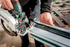 Metabo 691194000 KS 18 LTX 66 BL 18V Li-ion Accu Cirkelzaag Body - Koolborstelloos + Geleiderail KFS 44 -Gereedschap Winkel 5fc7a6a5c0fa3e73bda19ad9fe581f81