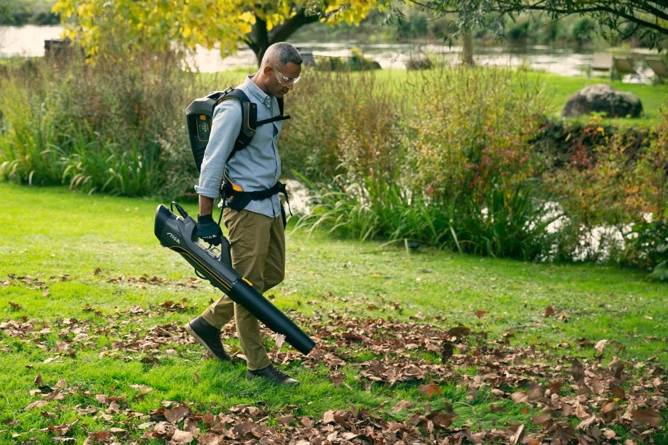 Stiga BL 980 R Benzine Bladblazer - 75,6cc - 2-takt - 100m/s - 25m³/min - 3,1kW 18 Stiga BL 980 R Benzine Bladblazer - 75,6cc - 2-takt - 100m/s - 25m³/min - 3,1kW - Afbeelding 18