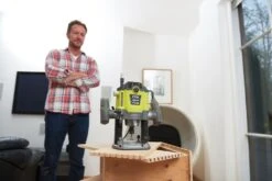 Ryobi RRT1600-K Freesmachine - 1600W -Gereedschap Winkel 6b4b8c88b36bfaea4d05064085baa78a