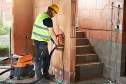 Spit D90 Sleuvenzaagmachine Incl. 2 Diamantschijven - 2500W - 150mm 12 Spit D90 Sleuvenzaagmachine Incl. 2 Diamantschijven - 2500W - 150mm -Gereedschap Winkel 6c19d1b80ee7473a662d3b1cbf30f54c