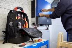 Wiha 45153 26-delige Gereedschapset In Rugtas - 930030601 -Gereedschap Winkel 702670c91af4a5e8c092104f6e29956f