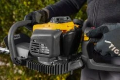 Stiga HT 525 Benzine Heggenschaar - 22,5cc - 0,65kW - 2-takt - 46cm - 35mm -Gereedschap Winkel 8fe5534390df236b9d5fc1f8656d3885