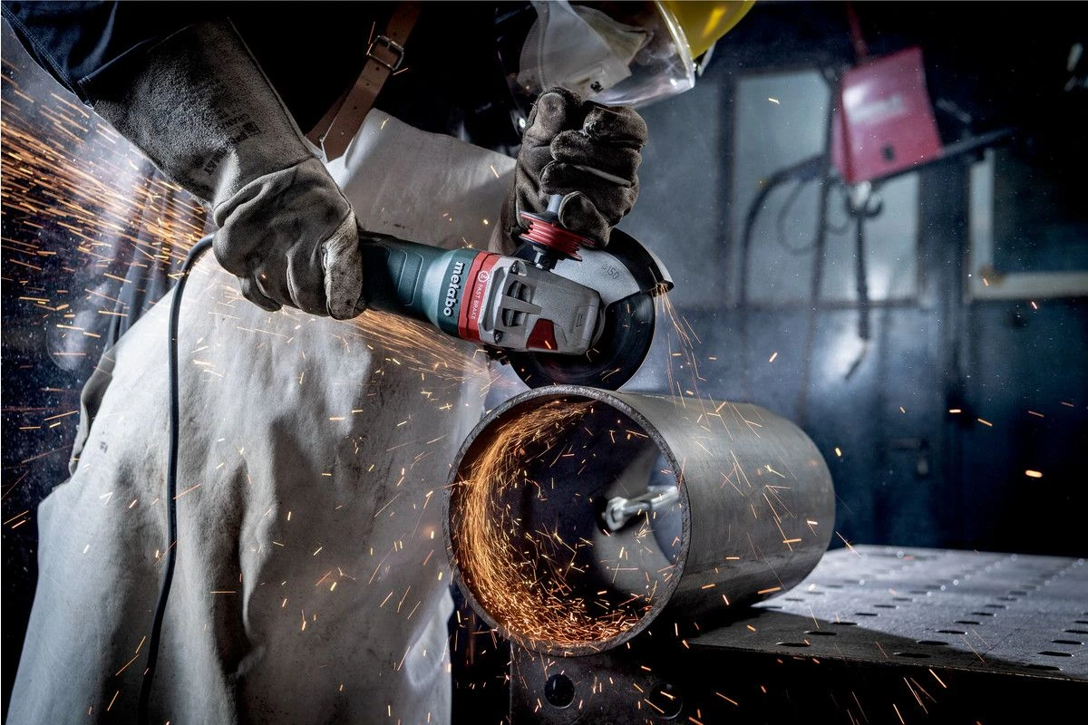 Metabo WEPBA 19-150 Q DS M-Brush Haakse Slijper Body - 1900W - 150mm 2 Metabo WEPBA 19-150 Q DS M-Brush Haakse Slijper Body - 1900W - 150mm - Afbeelding 2