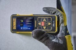 DeWalt DW03050 Afstandsmeter In Tas - 50m - DW03050-XJ -Gereedschap Winkel e25e286d98b1342f9827c84d0427a39d