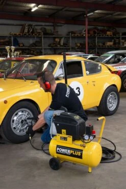 Powerplus POWX1760 Compressor - 1500W - 50L - Olie -Gereedschap Winkel e296712a59d6caa3a5864dc155c5e18f