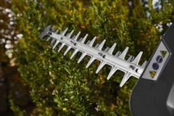 Stiga HT 525 Benzine Heggenschaar - 22,5cc - 0,65kW - 2-takt - 46cm - 35mm -Gereedschap Winkel f3227088eb82bd4edc7ac869b4254afd